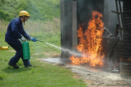 Manejo de Extintores en Incendios Incipientes